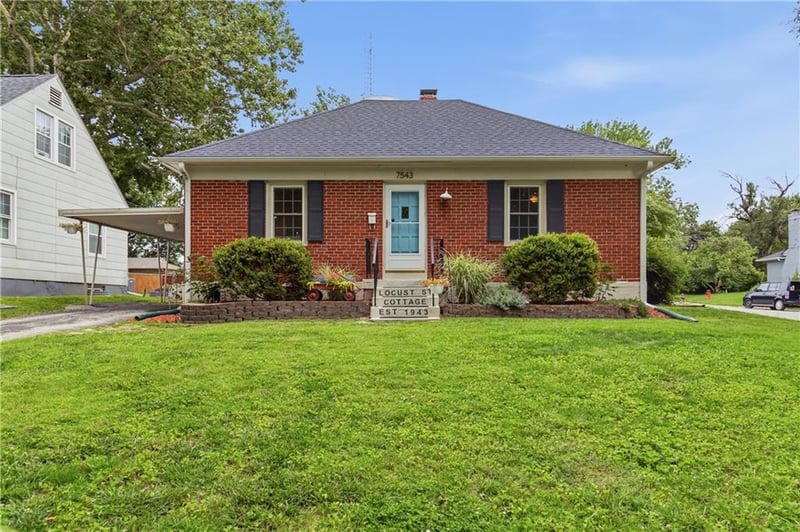 7543 Locust St, Kansas City, MO 64131