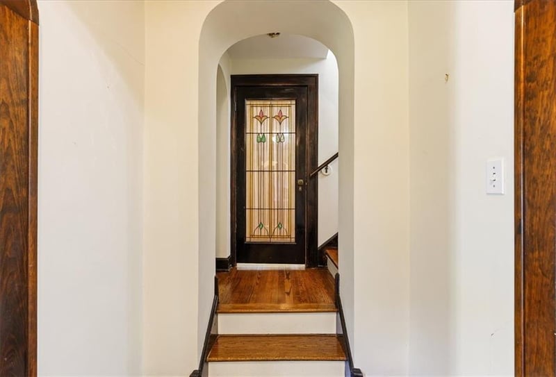 627 W 70 St, Kansas City, MO 64113