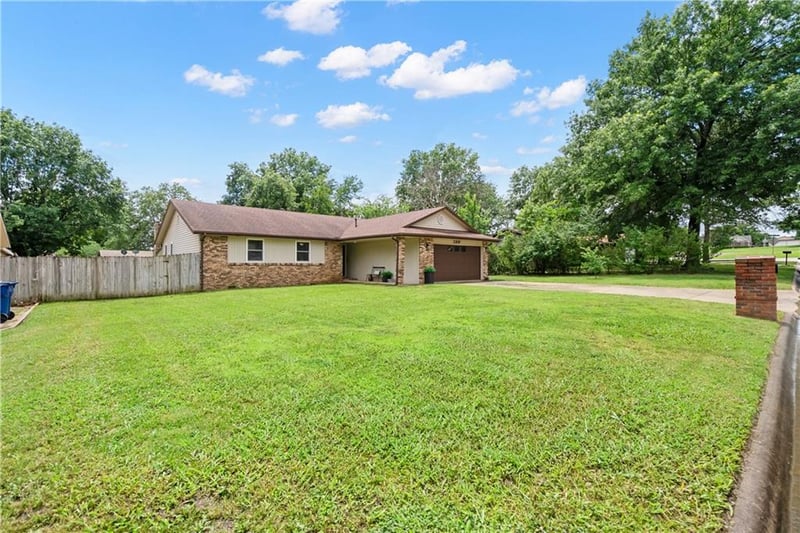 3309 2nd St, Coffeyville, KS 67337