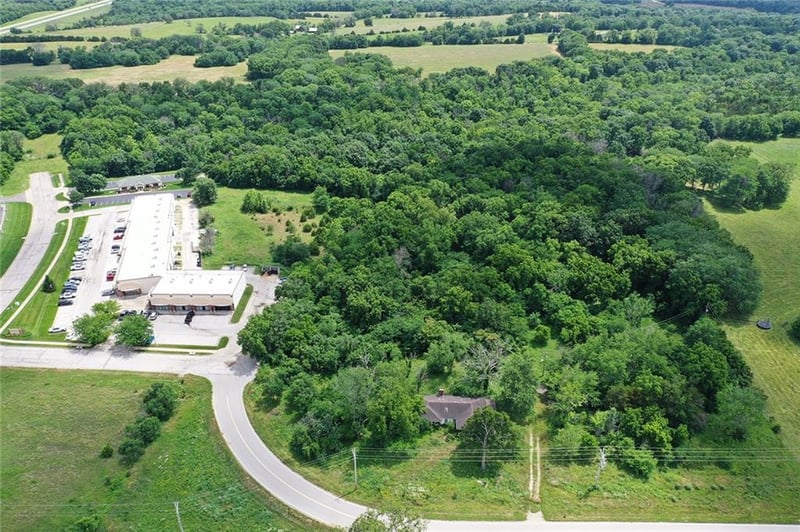 10099 K 68 Hw, Louisburg, KS 66053