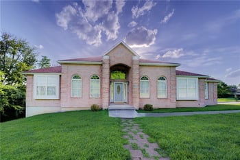 7430 Manchester Ave, Kansas City, MO 64133