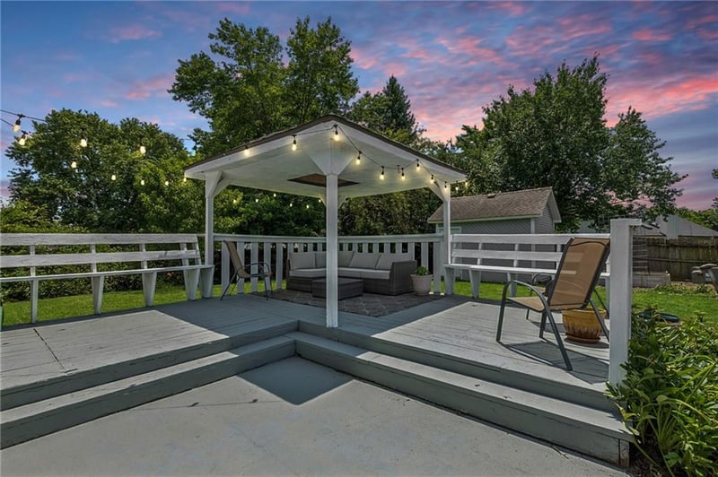 109 NW 101st Pl, Kansas City, MO 64155