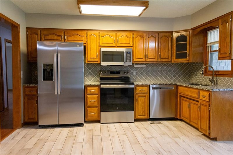 1213 Milwaukee St, Excelsior Springs, MO 64024