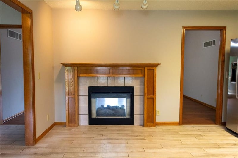 1213 Milwaukee St, Excelsior Springs, MO 64024