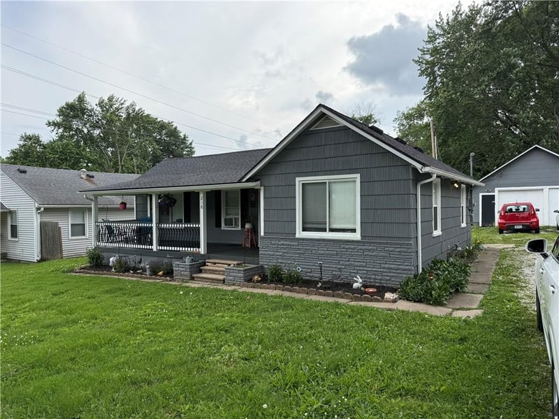 218 Hunter St, Independence, MO 64050