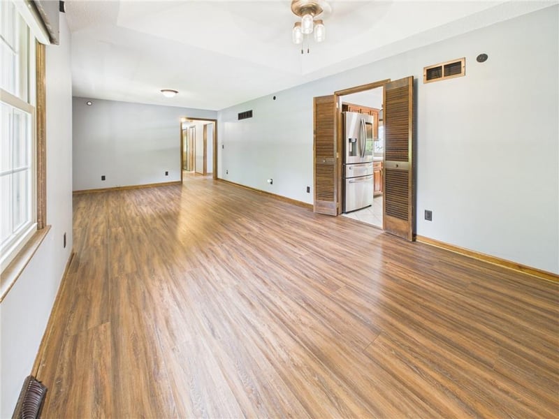 41 360th Rd, Warrensburg, MO 64093