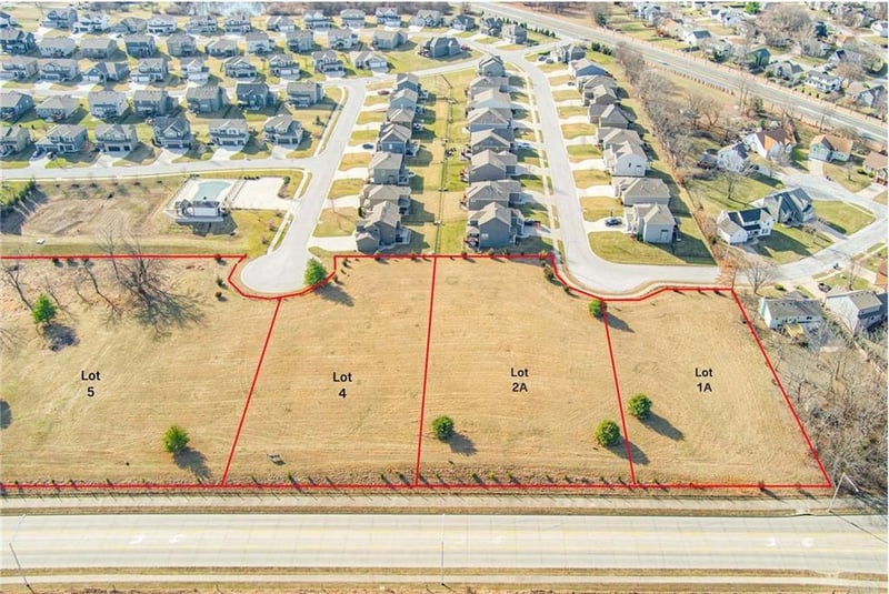 1700 Bluff St, Lee's Summit, MO 64086