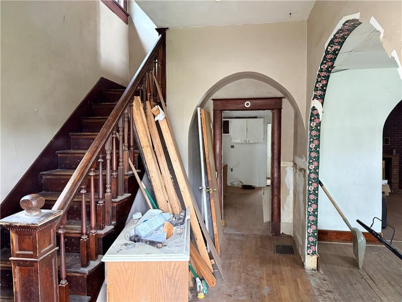 1321 Garfield Ave, St Joseph, MO 64503