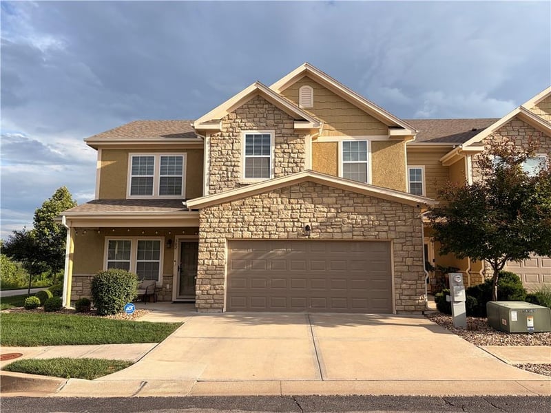 16058 Fontana St #302, Overland Park, KS 66085