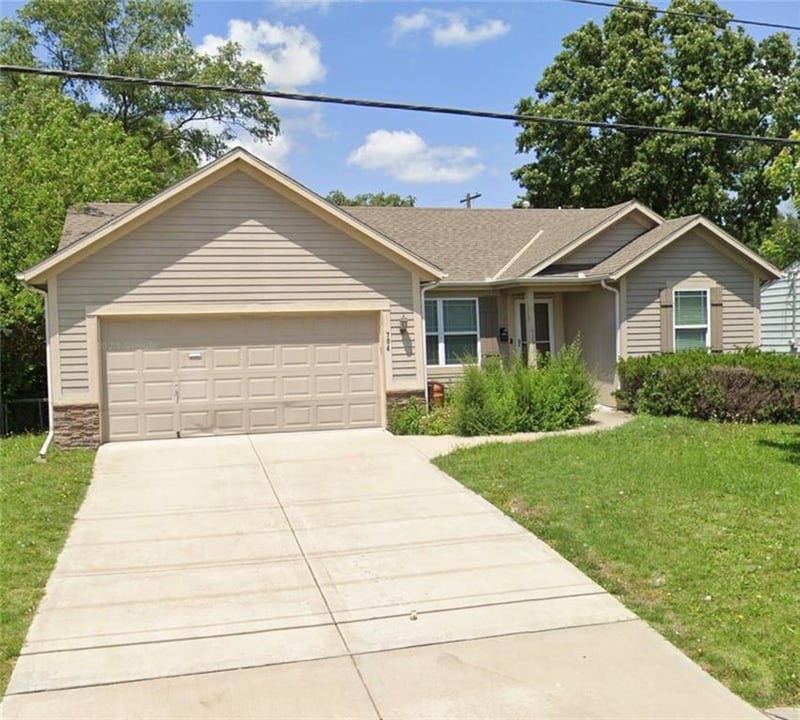 704 Dennis Ave, Olathe, KS 66061