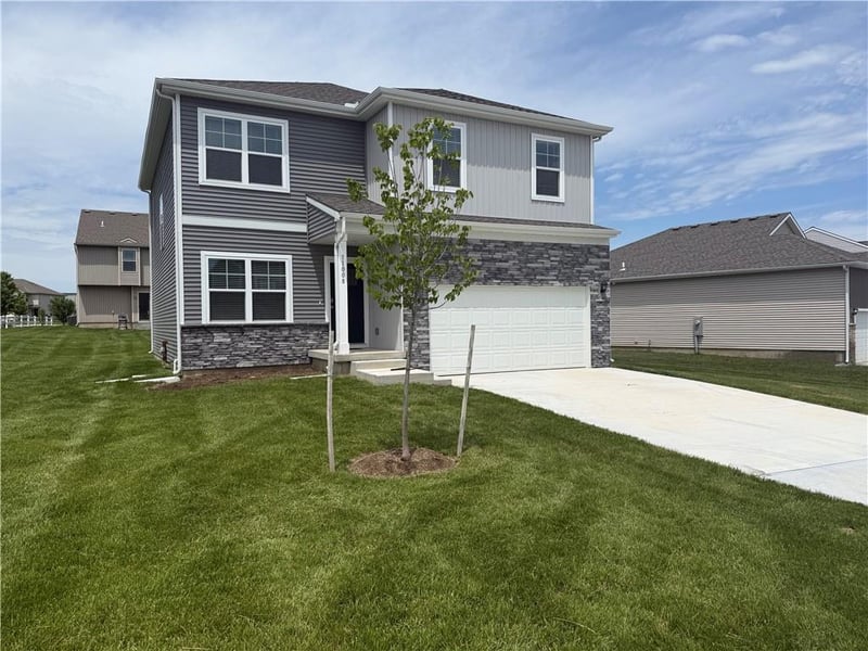 706 Solstice Cir, Belton, MO 64012