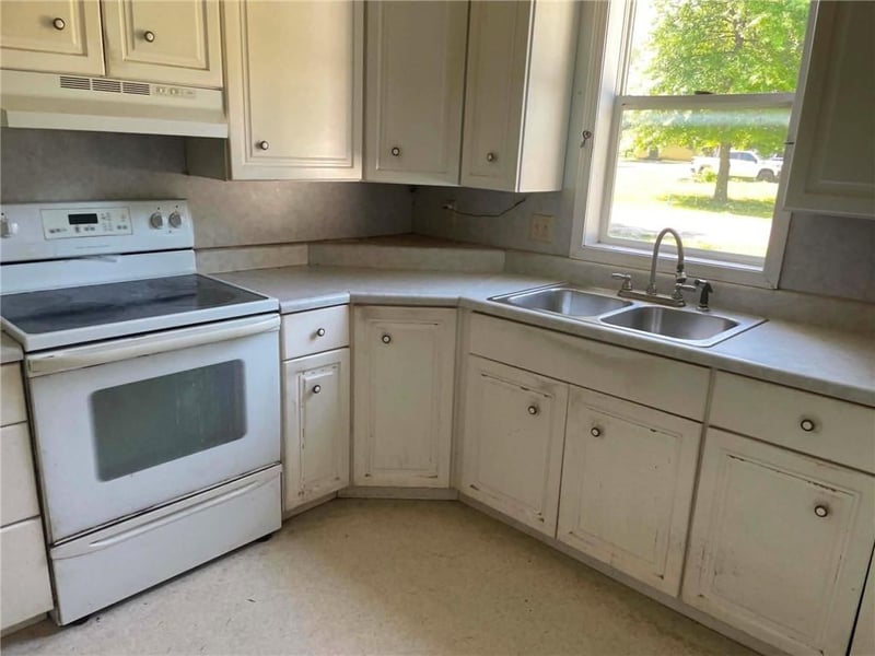 401 Hammond St, Waverly, KS 66871