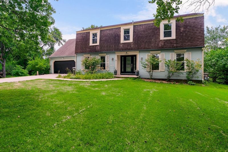 16408 Riggs Rd, Stilwell, KS 66085