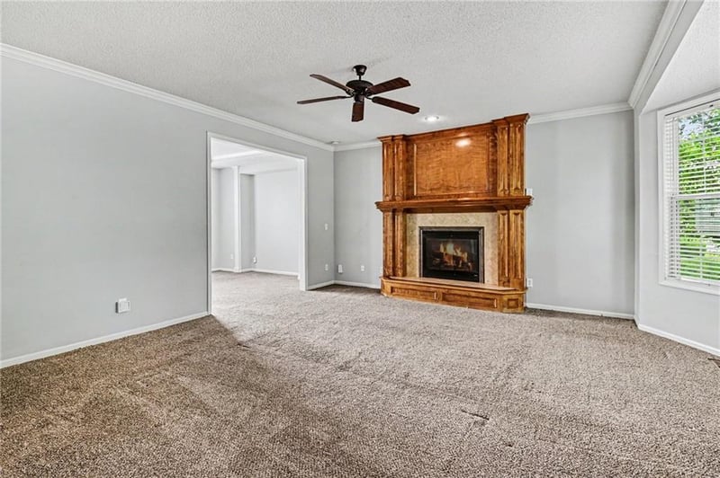 891 Clearwater Creek Dr, Olathe, KS 66061