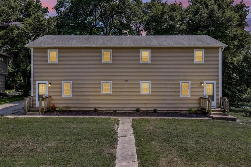 218 South St, Warrensburg, MO 64093