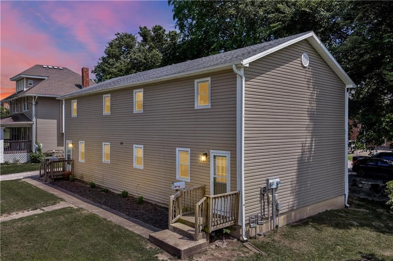 218 South St, Warrensburg, MO 64093