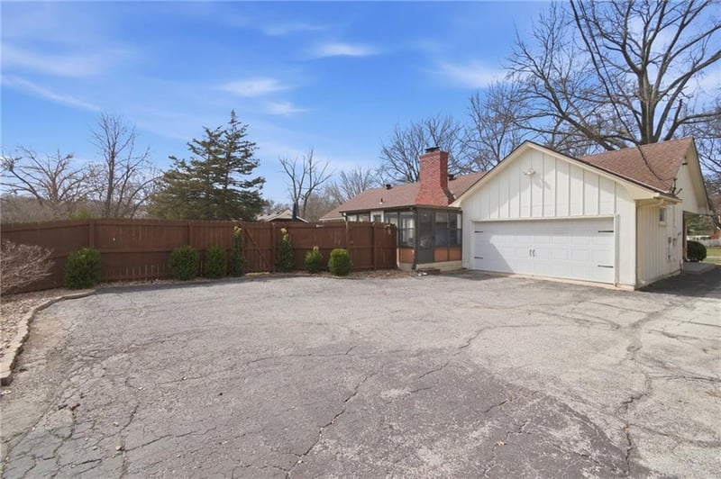 11601 Wornall Rd, Kansas City, MO 64114
