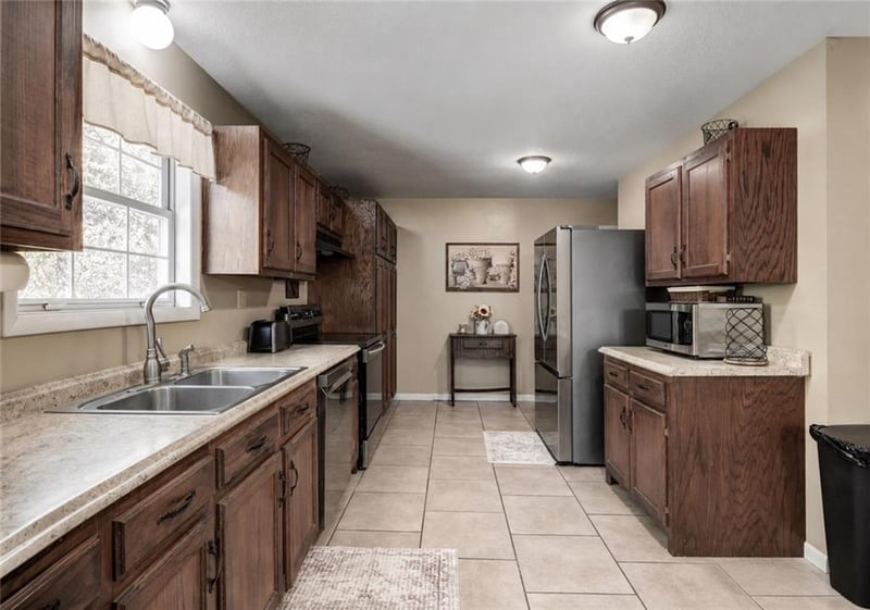 2718 Wood St, Galena, KS 66739