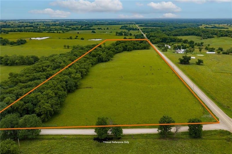905 100 Rd, Baldwin City, KS 66006