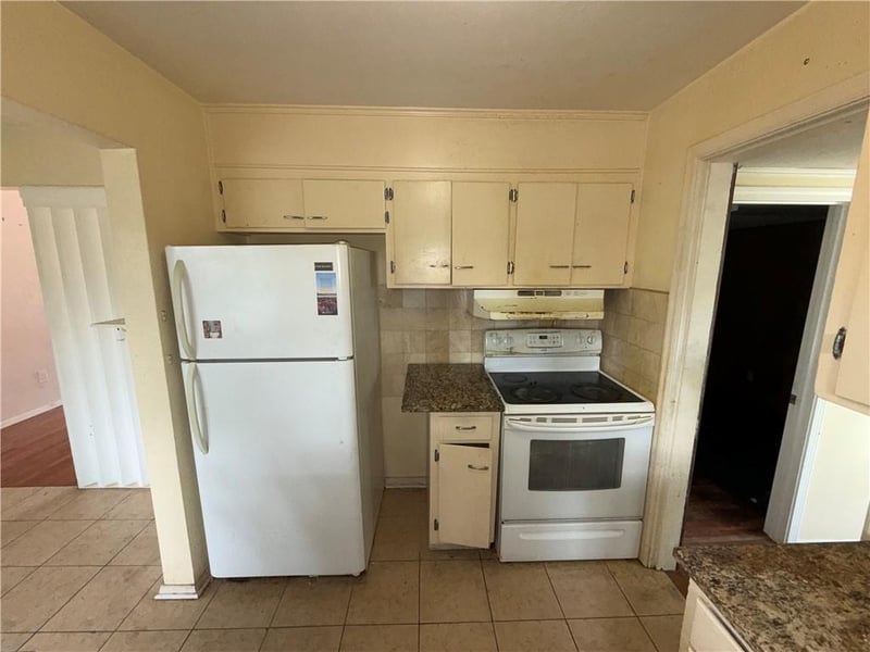 6819 78th St, Overland Park, KS 66204