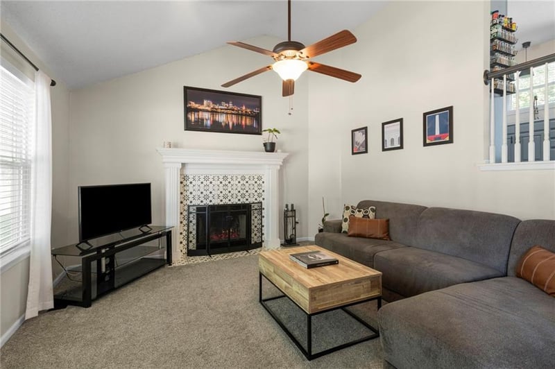 11204 N Booth Ave, Kansas City, MO 64157
