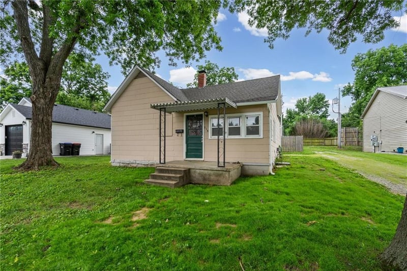 316 Franklin Ave, Warrensburg, MO 64093
