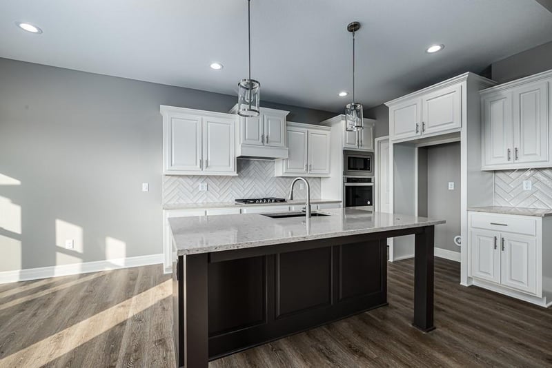 15601 Austin Ct, Basehor, KS 66007