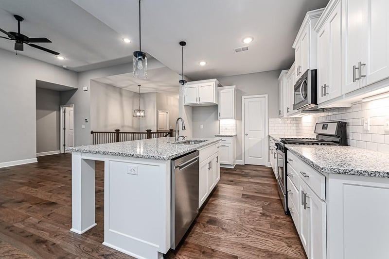 15601 Austin Ct, Basehor, KS 66007