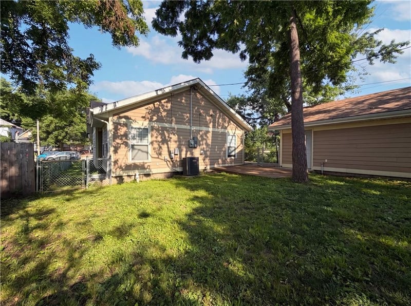 3407 Forest Ave, Kansas City, MO 64109