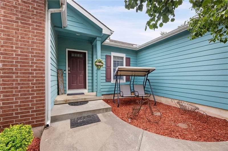 1405 Pine Ct, Ottawa, KS 66067