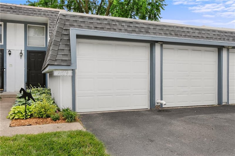 8019 130 Ct, Grandview, MO 64030