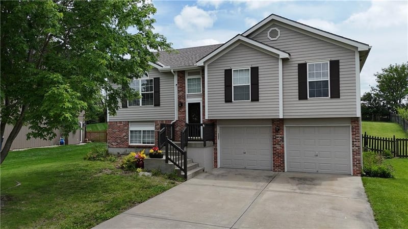 6819 113th Ter, Kansas City, MO 64156