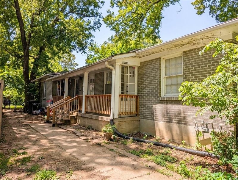 1618 Appleton Ave, Independence, MO 64052