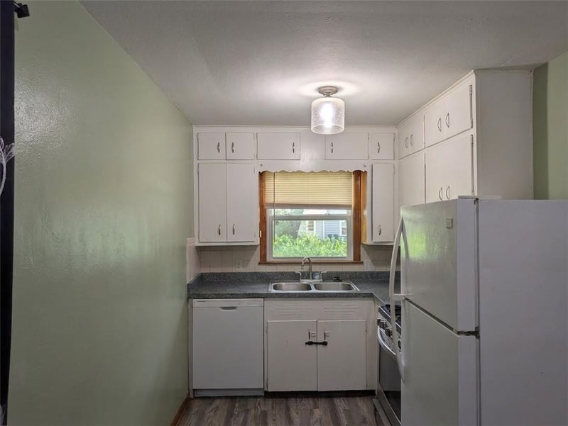 133 Fuller St, Independence, MO 64050