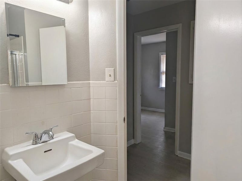 137 Fuller St, Independence, MO 64050