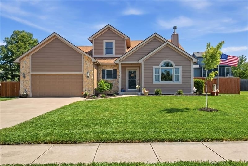 29900 184th St, Gardner, KS 66030