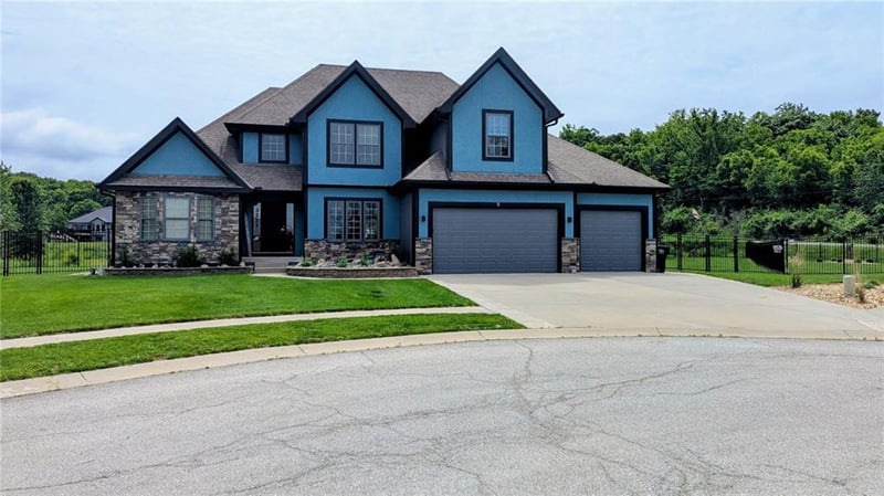 3221 Mize Ridge Ct, Independence, MO 64057