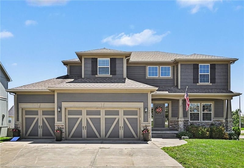 7403 109th Ter, Kansas City, MO 64157