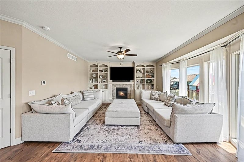 7403 109th Ter, Kansas City, MO 64157