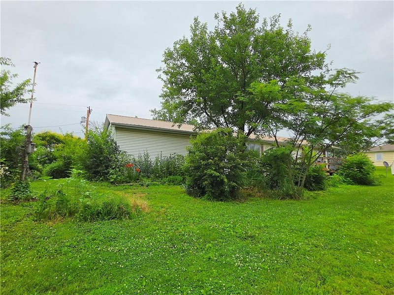 218 Warren Ave, Garnett, KS 66032