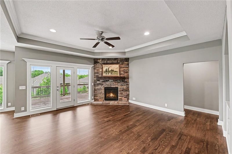 10015 N Michigan Ave, Kansas City, MO 64155