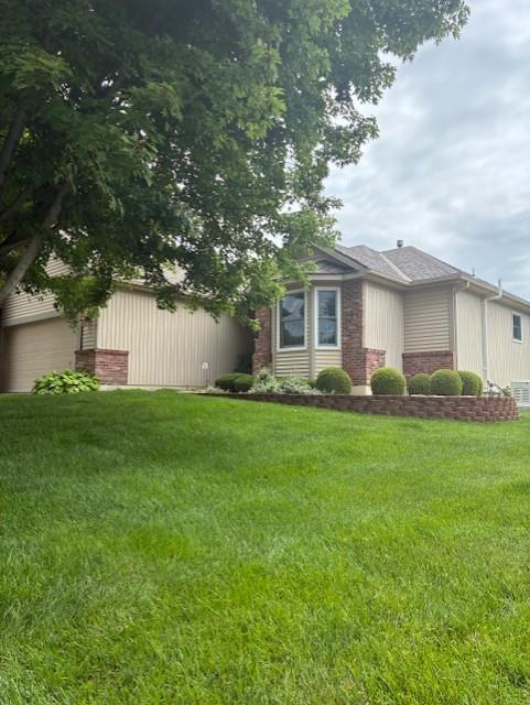 2717 Woodbury Dr, Independence, MO 64055