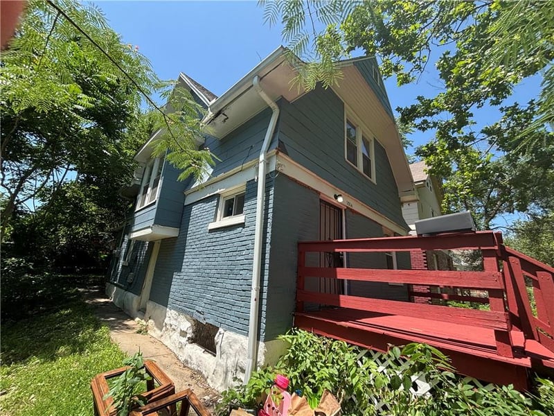 1014 Agnes Ave, Kansas City, MO 64127