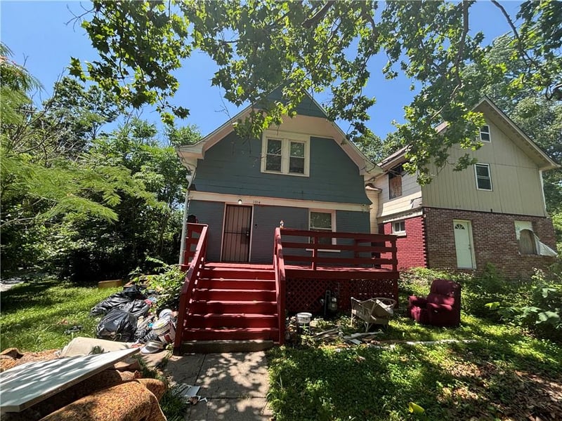 1014 Agnes Ave, Kansas City, MO 64127