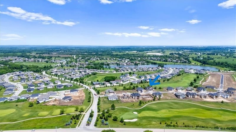 4445 Tee Box Dr, Basehor, KS 66007