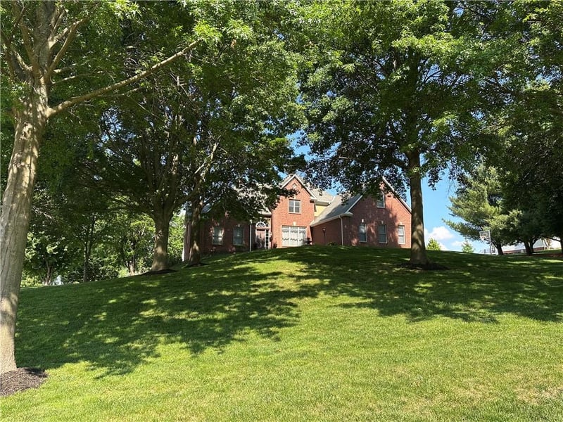 2350 River Ridge Rd, St Joseph, MO 64507