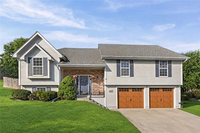 19415 E 13th St N, Independence, MO 64056
