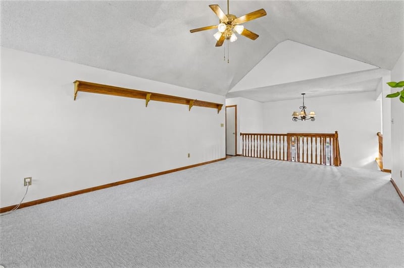 19415 E 13th St N, Independence, MO 64056