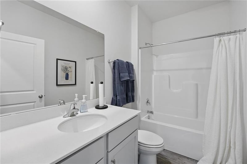 19701 201st St, Spring Hill, KS 66083