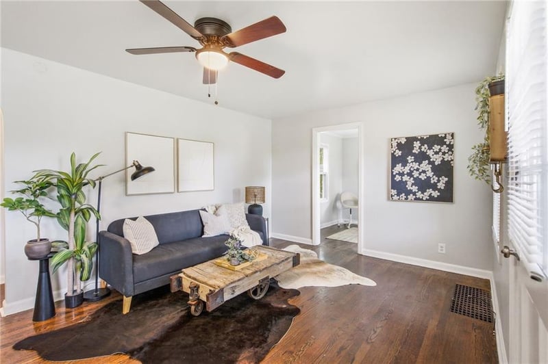 9604 E 68th Ter, Raytown, MO 64133